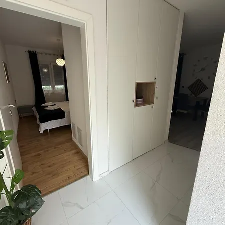 Apartment Velebit *