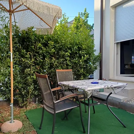 Velebit Apartment *