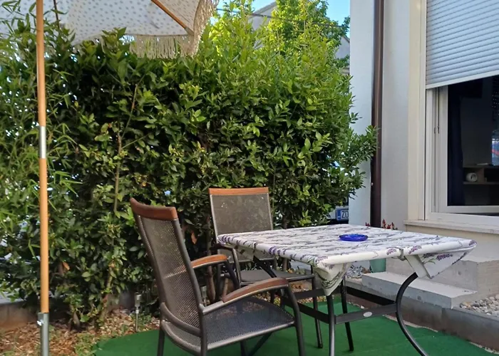 Velebit Apartamento *